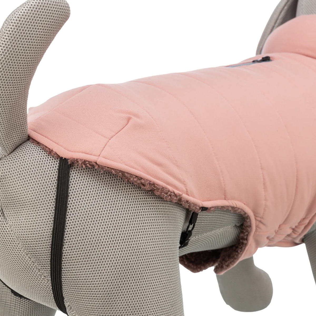 Trixie Lesmont vinter daekken til hund aprikos 01